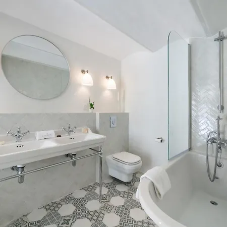 Charme Et Confort A Pres De La Croisette Cannes